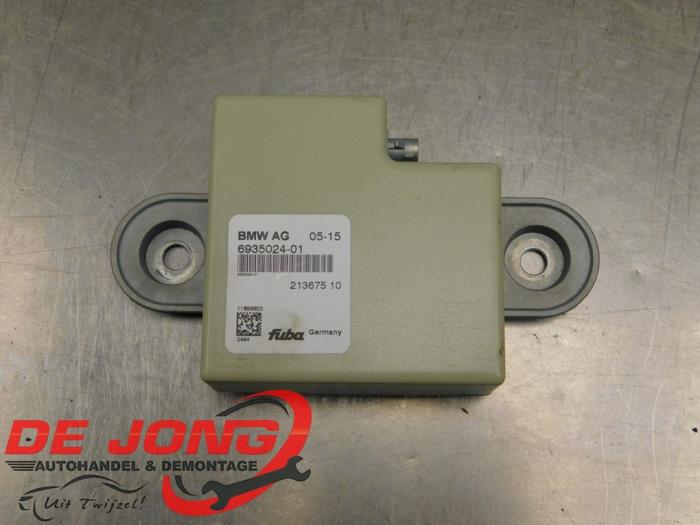 Begagnade Antenn BMW X3 (F25) xDrive20d 16V Pris € 18,10 Marginaltabell erbjuds av Autodemontagebedrijf de Jong
