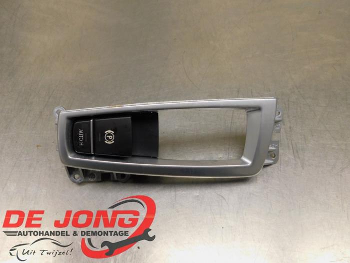 Gebrauchte Handbremse Schalter BMW X3 (F25) xDrive20d 16V Preis € 29,90 Margenregelung angeboten von Autodemontagebedrijf de Jong