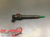 Injector (diesel) from a BMW X1 (E84) xDrive 18d 2.0 16V 2011