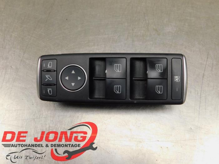 Usados Interruptor combinado de ventanillas Mercedes B (W246/W242) 1.6 B-180 BlueEFFICIENCY Turbo 16V Precio € 24,99 Norma de margen ofrecido por Autodemontagebedrijf de Jong
