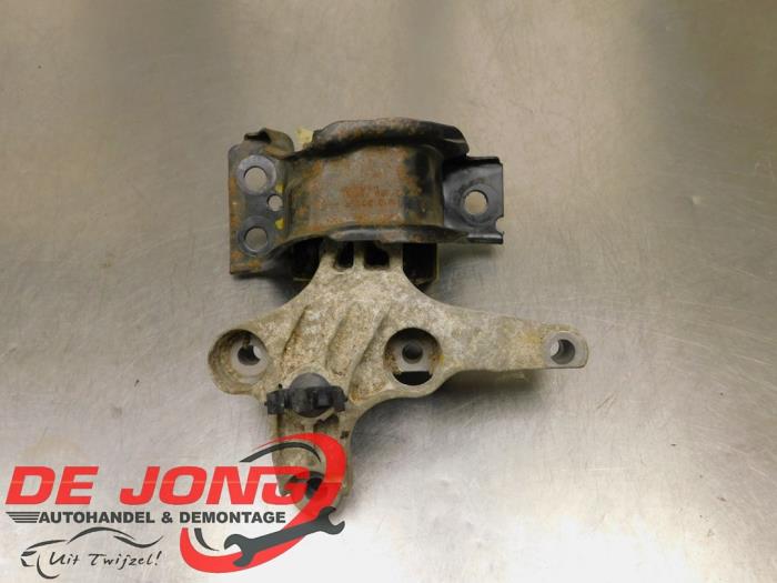 Used Engine mount Dacia Lodgy (JS/SD0J) 1.5 dCi FAP Price € 17,45 Margin scheme offered by Autodemontagebedrijf de Jong