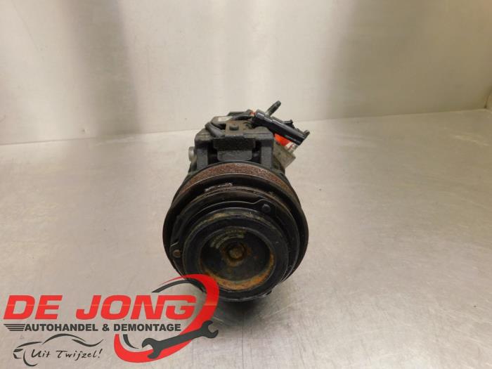 Usagé Pompe clim Chrysler 300 C Touring 3.0 CRD 24V Prix € 94,99 Règlement à la marge proposé par Autodemontagebedrijf de Jong
