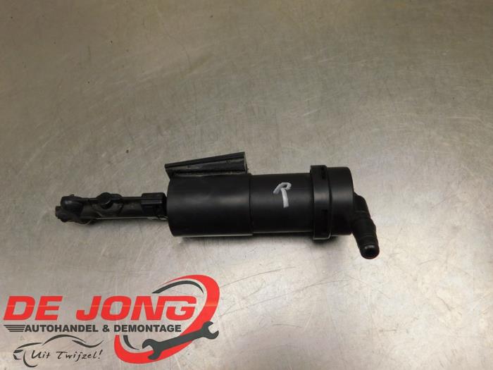 Headlight washer spray nozzle