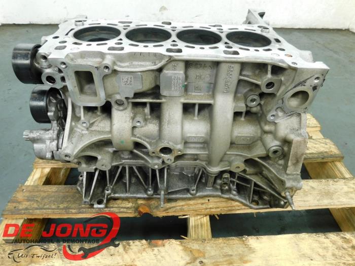 Used Engine crankcase Opel Astra K Sports Tourer 1.6 CDTI 110 16V Price € 350,00 Margin scheme offered by Autodemontagebedrijf de Jong