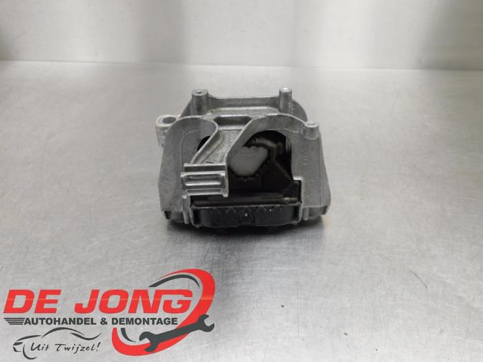Used Engine mount Skoda Octavia Combi (5EAC) 1.6 TDI 16V Price € 24,95 Margin scheme offered by Autodemontagebedrijf de Jong