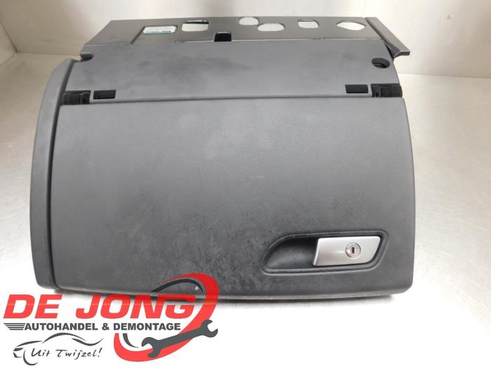 Begagnade Handskfack Audi A7 Sportback (4GA/4GF) 3.0 TDI V6 24V Quattro Pris € 34,99 Marginaltabell erbjuds av Autodemontagebedrijf de Jong