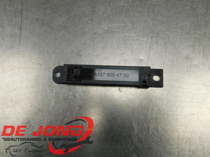 Używane Antena Mercedes CLA (118.3) 1.3 CLA-180 Turbo 16V Cena € 14,99 Procedura marży oferowane przez Autodemontagebedrijf de Jong