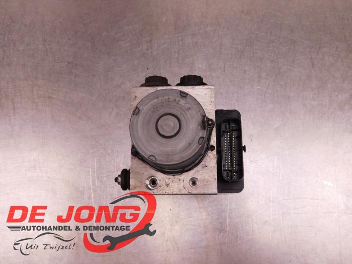 Begagnade ABS-pump Ford Ranger Pris € 199,95 Marginaltabell erbjuds av Autodemontagebedrijf de Jong
