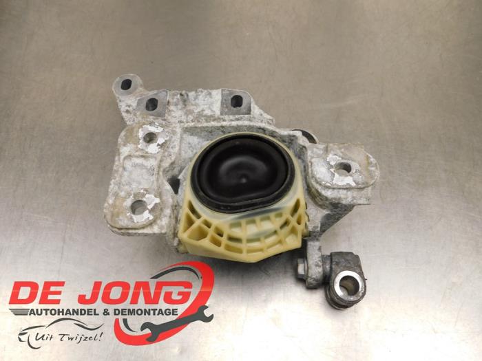 Used Engine mount Mercedes Vito (447.6) 1.7 110 CDI 16V Price € 36,29 Inclusive VAT offered by Autodemontagebedrijf de Jong