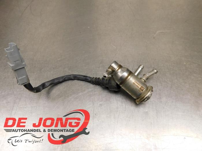 Usados Inyector Adblue Mercedes Vito (447.6) 1.7 110 CDI 16V Precio € 108,84 IVA incluido ofrecido por Autodemontagebedrijf de Jong