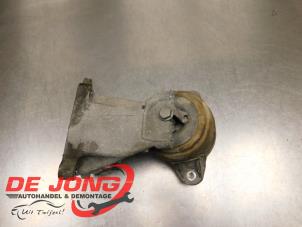 Engine mount from a Mercedes-Benz GLK (204.7/9) 3.5 350 V6 24V 4-Matic 2014