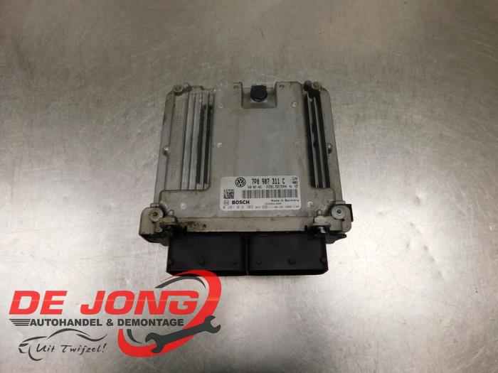 Used Engine management computer Volkswagen Touareg (7PA/PH) 3.0 TDI V6 24V BlueMotion Technology DPF Price € 499,00 Margin scheme offered by Autodemontagebedrijf de Jong