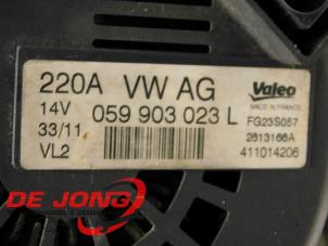 Dynamo van een Volkswagen Touareg (7PA/PH) 3.0 TDI V6 24V BlueMotion Technology DPF 2011