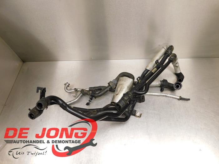 Gebrauchte Wasserrohr Volkswagen Touareg (7PA/PH) 3.0 TDI V6 24V BlueMotion Technology DPF Preis € 75,00 Margenregelung angeboten von Autodemontagebedrijf de Jong