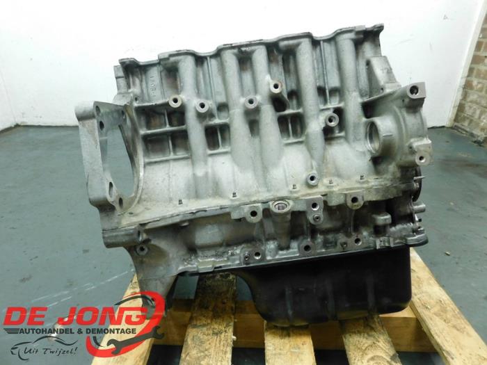 Used Engine crankcase Citroen C4 Grand Picasso (3A) 1.6 HDiF 16V 115 Price € 350,00 Margin scheme offered by Autodemontagebedrijf de Jong