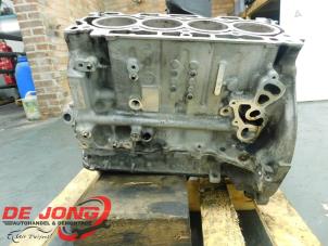 Engine crankcase from a Citroën C4 Grand Picasso (3A) 1.6 HDiF 16V 115 2014