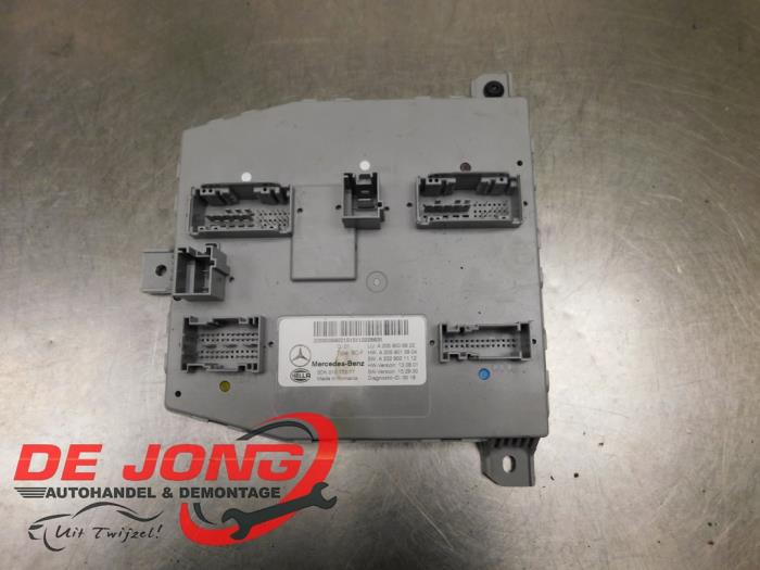 Used Body control computer Mercedes C (W205) C-180 1.6 CDI BlueTEC, C-180 d 16V Price € 51,70 Margin scheme offered by Autodemontagebedrijf de Jong