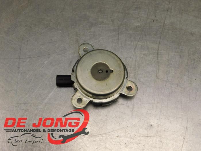 Begagnade Kamaxelsensor Ford Fiesta 7 1.0 EcoBoost 12V Hybrid 125 Pris € 16,93 Inklusive moms erbjuds av Autodemontagebedrijf de Jong