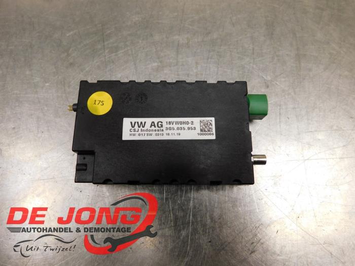 Używane Modul USB Volkswagen Passat Variant (3G5) 2.0 TDI 16V 150 Cena € 19,99 Procedura marży oferowane przez Autodemontagebedrijf de Jong
