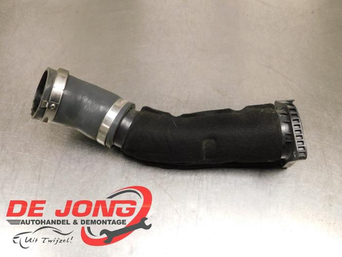 Gebrauchte Intercooler Rohr Volkswagen Passat Variant (3G5) 2.0 TDI 16V 150 Preis € 42,30 Margenregelung angeboten von Autodemontagebedrijf de Jong