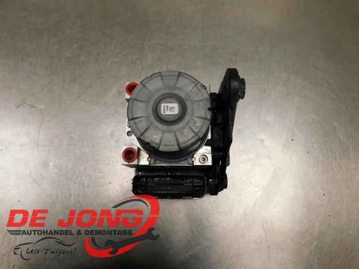 Begagnade ABS-pump Seat Leon ST (5FF) 1.6 TDI 16V Pris € 42,99 Marginaltabell erbjuds av Autodemontagebedrijf de Jong