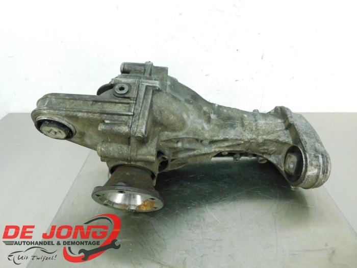 Differential vorne van een Volkswagen Touareg (7PA/PH) 3.0 TDI V6 24V 2011