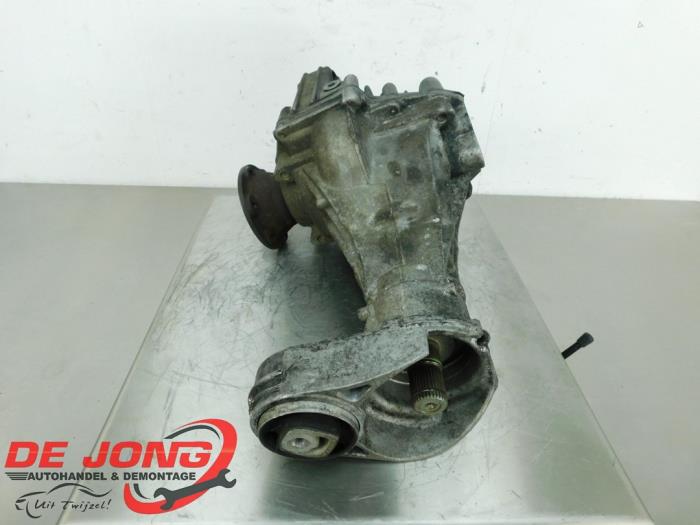 Differential vorne van een Volkswagen Touareg (7PA/PH) 3.0 TDI V6 24V 2011