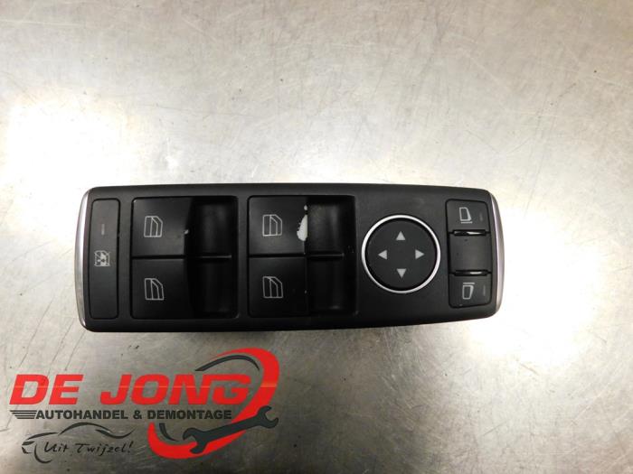 Używane Przelacznik combi okienny Mercedes GLK (204.7/9) 2.2 220 CDI 16V BlueEfficiency 4-Matic Cena € 33,99 Procedura marży oferowane przez Autodemontagebedrijf de Jong