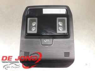 Usagé Eclairage intérieur avant Volkswagen Caddy Cargo V (SBA/SBH) 2.0 TDI 75 Prix € 72,59 Prix TTC proposé par Autodemontagebedrijf de Jong