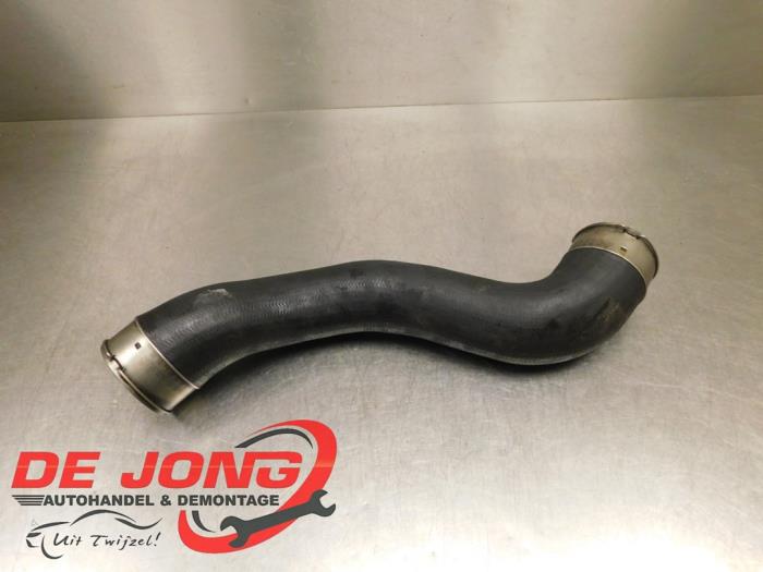 Usagé Tuyau intercooler Mercedes E (W212) E-200 CDI 16V BlueEfficiency,BlueTEC Prix € 30,20 Règlement à la marge proposé par Autodemontagebedrijf de Jong