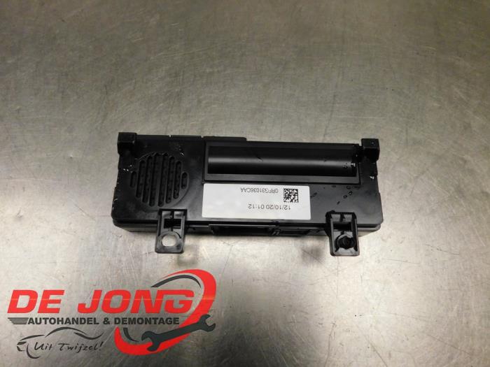 Begagnade Bluetooth-modul Peugeot 5008 II (M4/MC/MJ/MR) 1.5 BlueHDi 130 Pris € 42,30 Marginaltabell erbjuds av Autodemontagebedrijf de Jong