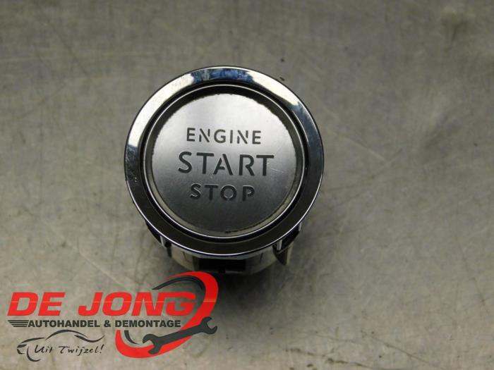 Gebrauchte Start/Stopp Schalter Peugeot 5008 II (M4/MC/MJ/MR) 1.5 BlueHDi 130 Preis € 9,99 Margenregelung angeboten von Autodemontagebedrijf de Jong