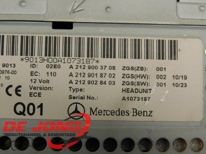 Radio z Mercedes-Benz E (W212) E-200 CDI 16V BlueEfficiency,BlueTEC 2011