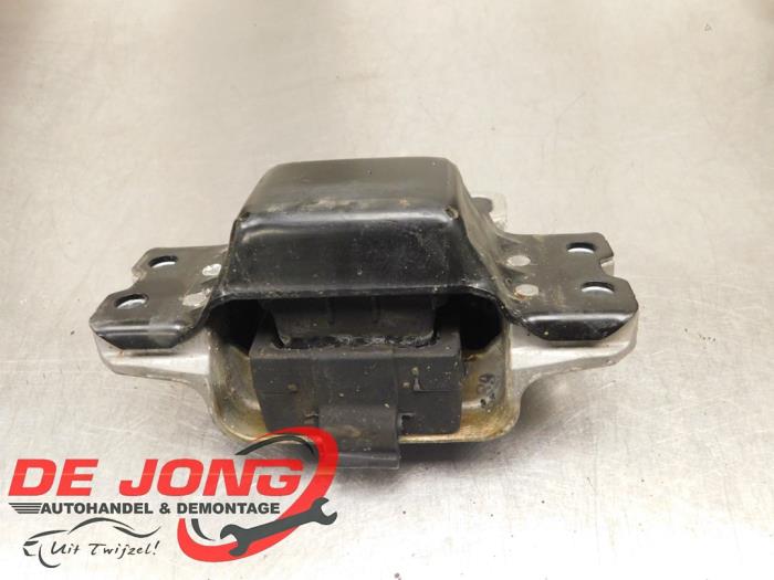 Usagé Support moteur Volkswagen Caddy IV 2.0 TDI 150 Prix € 19,99 Règlement à la marge proposé par Autodemontagebedrijf de Jong