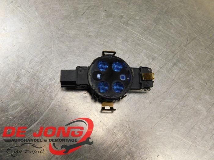Begagnade Regnsensor Volkswagen Passat CC (357) 1.8 TSI 16V Pris € 34,99 Marginaltabell erbjuds av Autodemontagebedrijf de Jong
