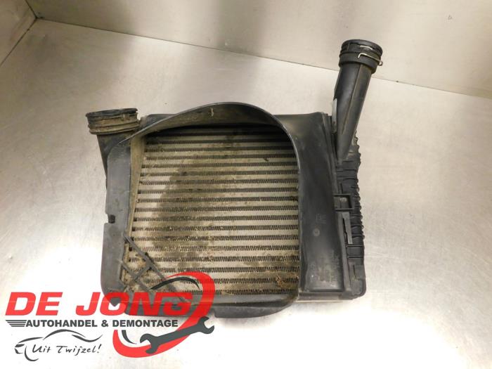 Usados Intercooler Volkswagen Touareg (7PA/PH) 3.0 TDI V6 24V Precio € 59,99 Norma de margen ofrecido por Autodemontagebedrijf de Jong