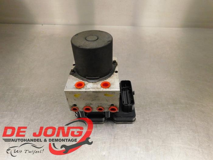 Begagnade ABS-pump Landrover Range Rover Sport (LW) 3.0 TDV6 Pris € 598,90 Marginaltabell erbjuds av Autodemontagebedrijf de Jong