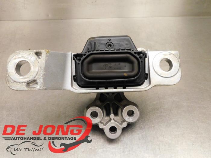 Usagé Support moteur Ford Focus 4 1.0 Ti-VCT EcoBoost 12V 125 Prix € 63,50 Règlement à la marge proposé par Autodemontagebedrijf de Jong