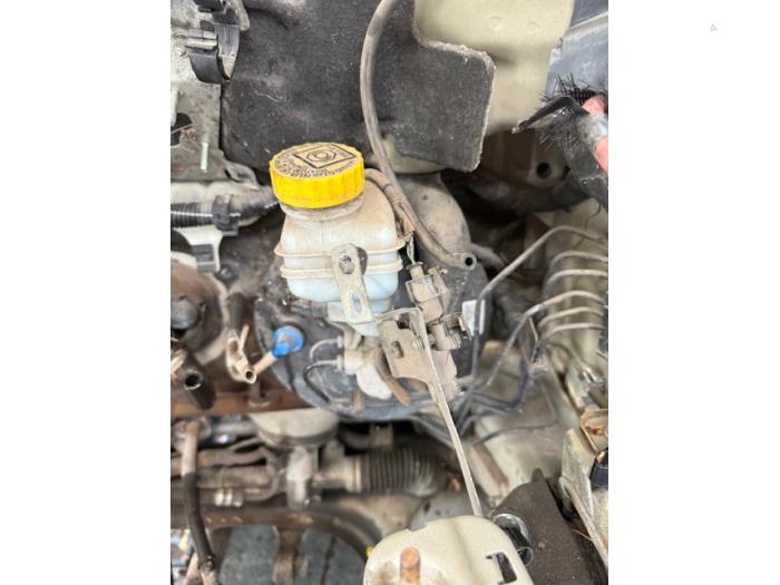 Usagé Assistant de freinage Opel Combo 1.6 CDTI 16V ecoFlex Prix € 35,00 Règlement à la marge proposé par Autodemontagebedrijf de Jong