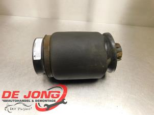 Used Air spring Mercedes ML II (164/4JG) 3.0 ML-320 CDI 4-Matic V6 24V Price € 74,99 Margin scheme offered by Autodemontagebedrijf de Jong