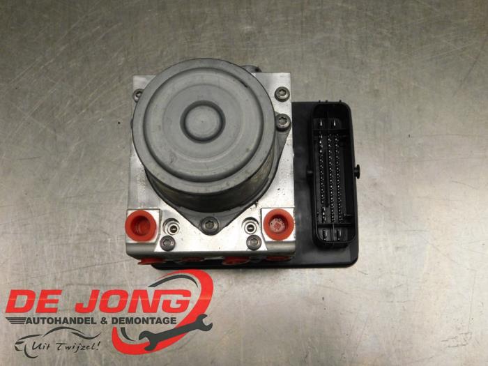 Begagnade ABS-pump Jeep Renegade (BU) 1.4 Multi Air 16V Pris € 367,45 Marginaltabell erbjuds av Autodemontagebedrijf de Jong