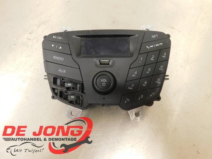 Używane Radio Ford Transit 2.0 TDCi 16V Eco Blue 105 RWD Cena € 78,70 Procedura marży oferowane przez Autodemontagebedrijf de Jong