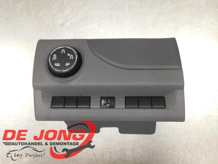 Usados Interruptor ESP Citroen Jumpy 2.0 Blue HDI 145 Precio € 36,29 IVA incluido ofrecido por Autodemontagebedrijf de Jong