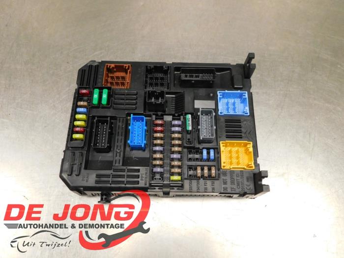 Begagnade Säkringsbox Citroen Jumpy 2.0 Blue HDI 145 Pris € 60,38 Inklusive moms erbjuds av Autodemontagebedrijf de Jong