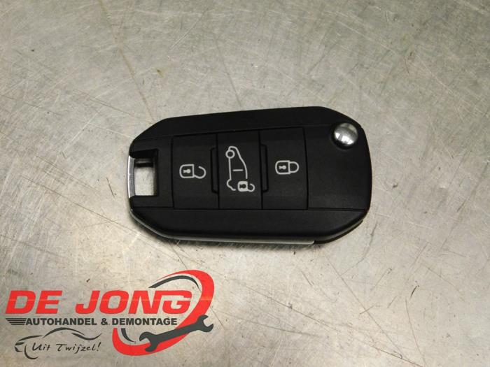 Usados Llave Citroen Jumpy 2.0 Blue HDI 145 Precio € 36,30 IVA incluido ofrecido por Autodemontagebedrijf de Jong