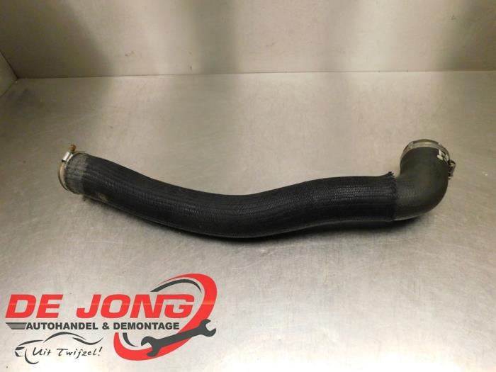 Usados Manguera intercooler Citroen Jumpy 2.0 Blue HDI 145 Precio € 31,45 IVA incluido ofrecido por Autodemontagebedrijf de Jong