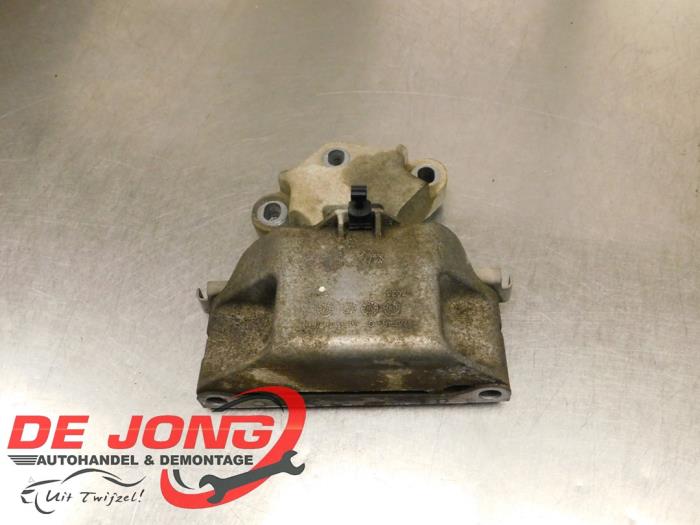 Usagé Support moteur Volkswagen Crafter (SY) 2.0 TDI FWD Prix € 34,98 Prix TTC proposé par Autodemontagebedrijf de Jong