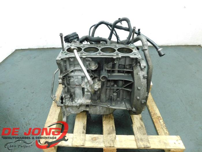 Used Engine crankcase Mercedes A (W176) 1.6 A-180 16V Price € 749,99 Margin scheme offered by Autodemontagebedrijf de Jong