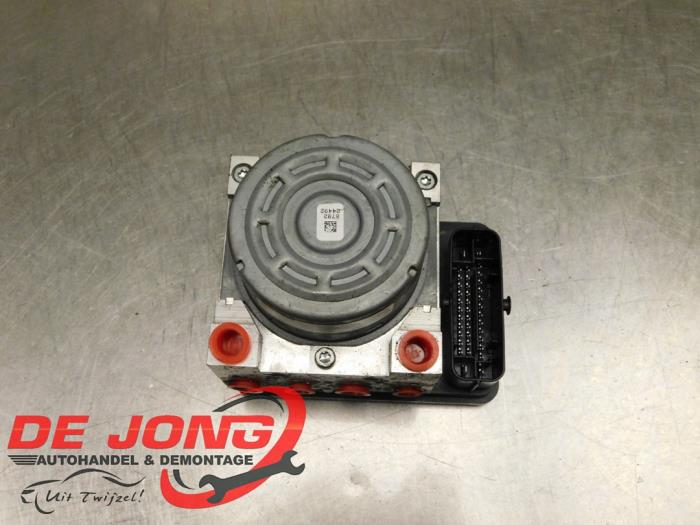Używane Pompa ABS Ford Transit Courier 1.0 Ti-VCT EcoBoost 12V Cena € 149,99 Procedura marży oferowane przez Autodemontagebedrijf de Jong