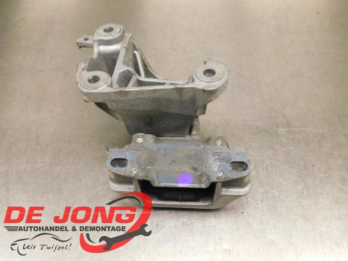 Usagé Support moteur Ford Transit Courier 1.0 Ti-VCT EcoBoost 12V Prix € 54,99 Règlement à la marge proposé par Autodemontagebedrijf de Jong